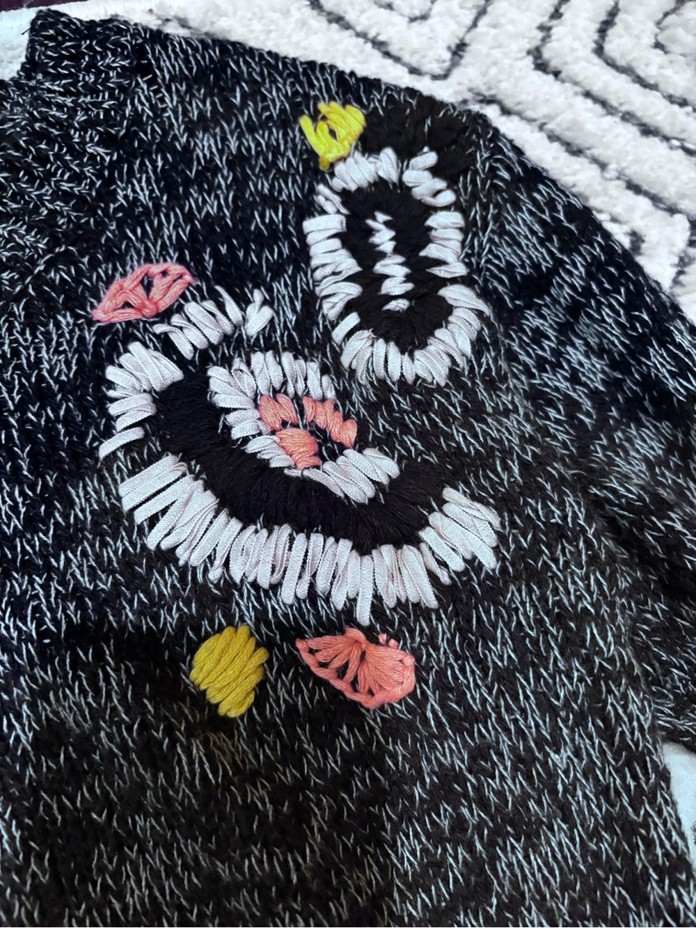 American Eagle marked floral embroidered sweater small - Picture 6 of 6